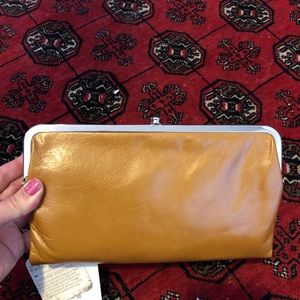 NWT! HOBO LAUREN LEATHER WALLET / CLUTCH
